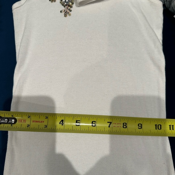 ⭐️ Roxy Bead embellished White Tank Top * US XS ⭐️ - Picture 6 of 7